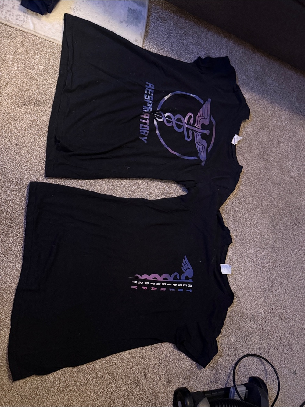 2 respiratory therapy shirts 10$ each size small